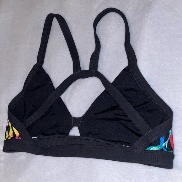 2 bathing suit tops for $7!!! - Picture 4 of 4